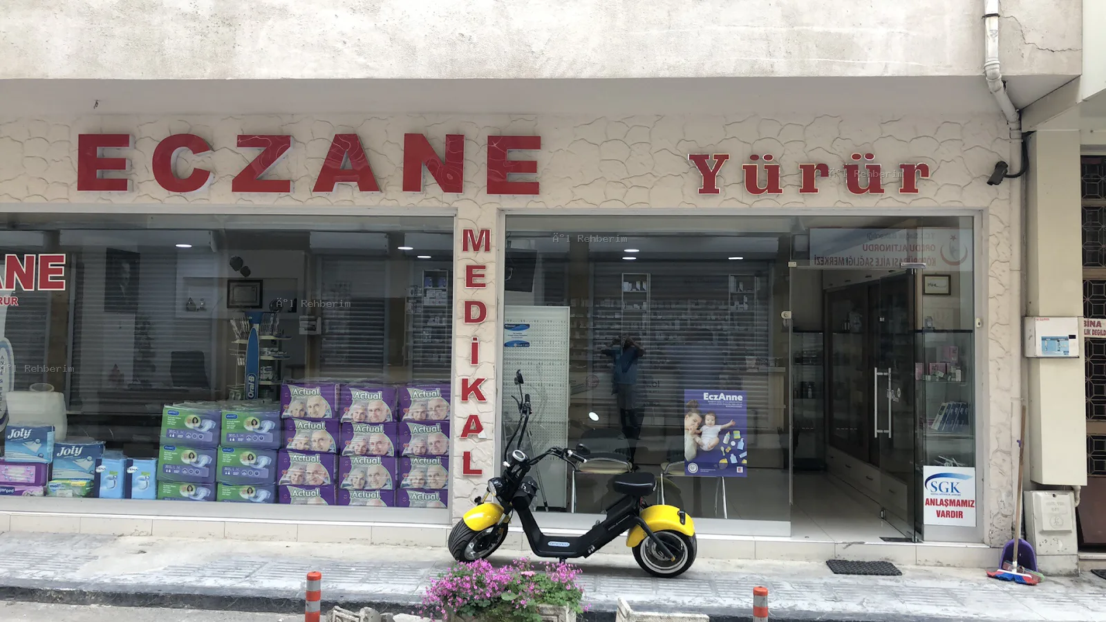 Yürür Eczanesi