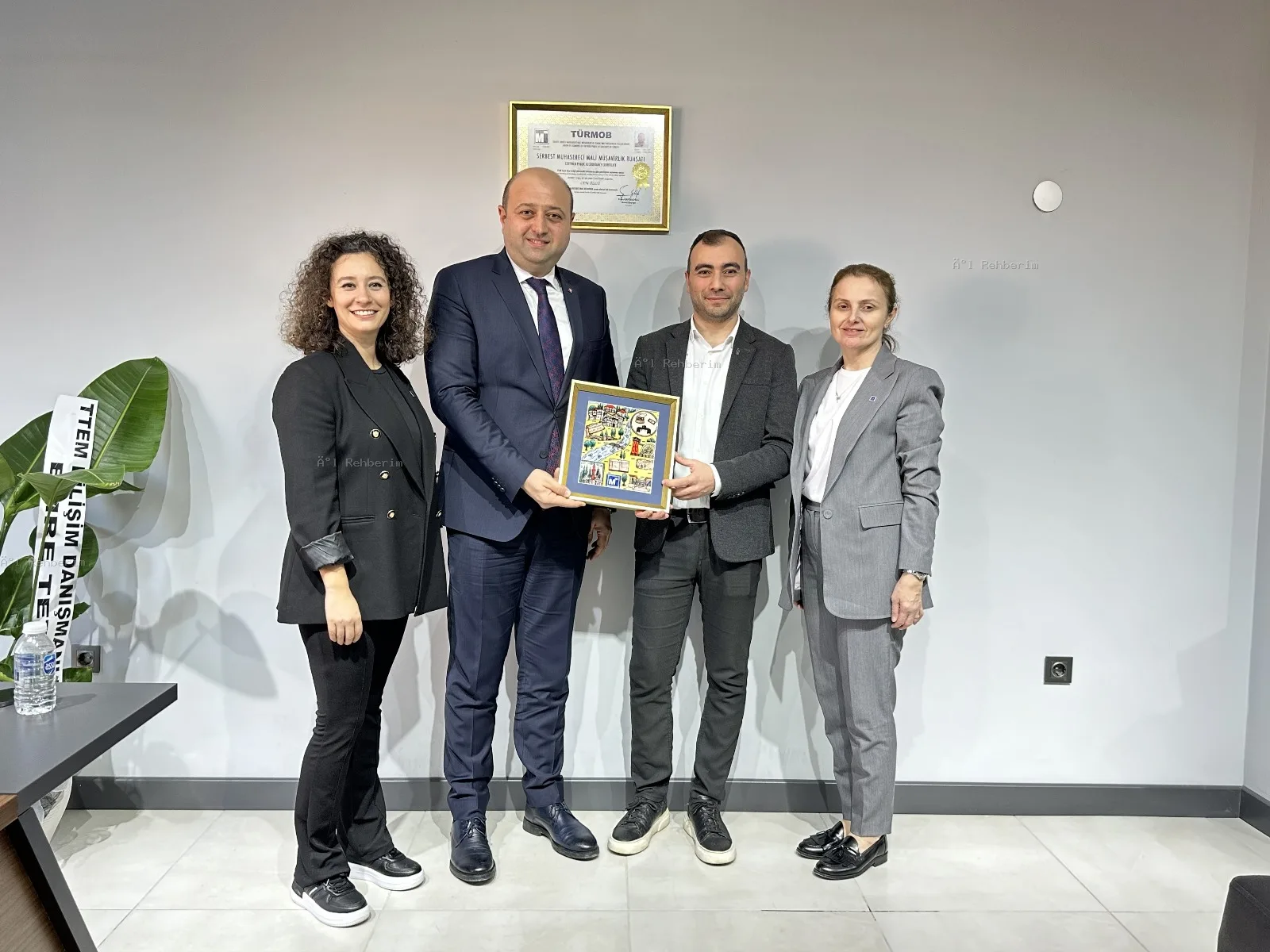 Mali Müşavir Cem ÖZLÜ