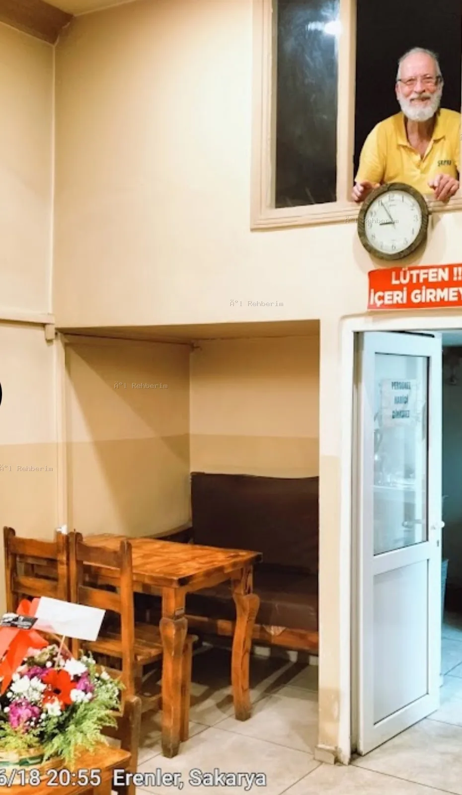 Şevkat Kokoreç&Köfte "Pazartesi ve Salı günleri haricin de" *16:00-02:00* saatleri arasın da hizmetindedir.