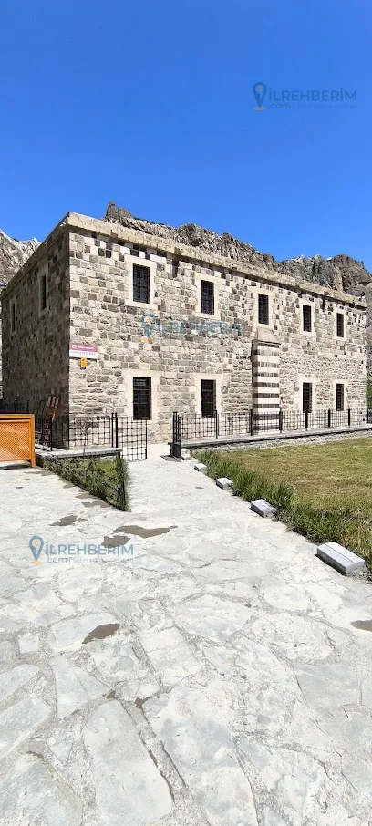 Horhor medresesi van