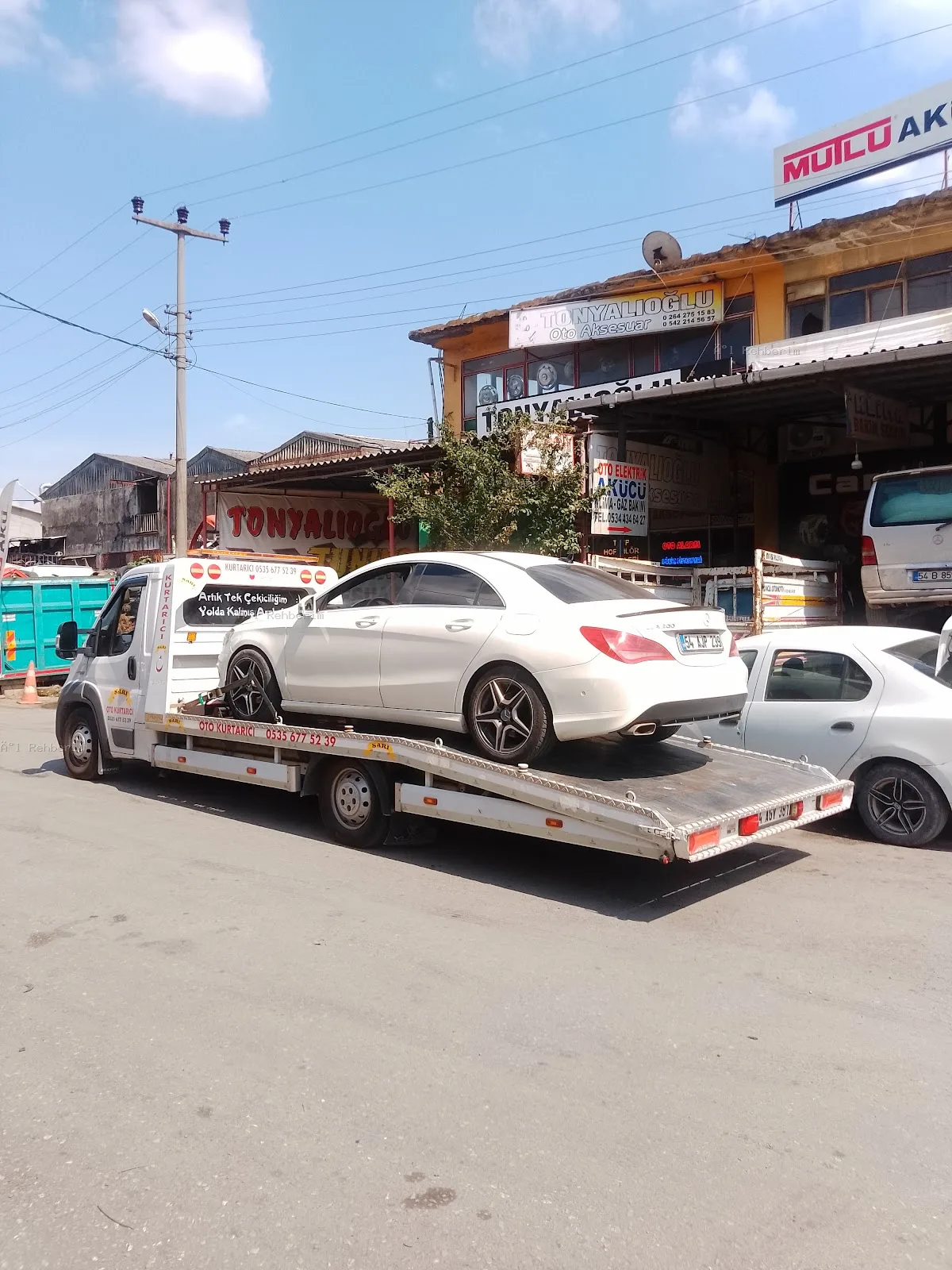 SAKARYA ADAPAZARI SARI OTO ÇEKİCİ VE KURTARICI