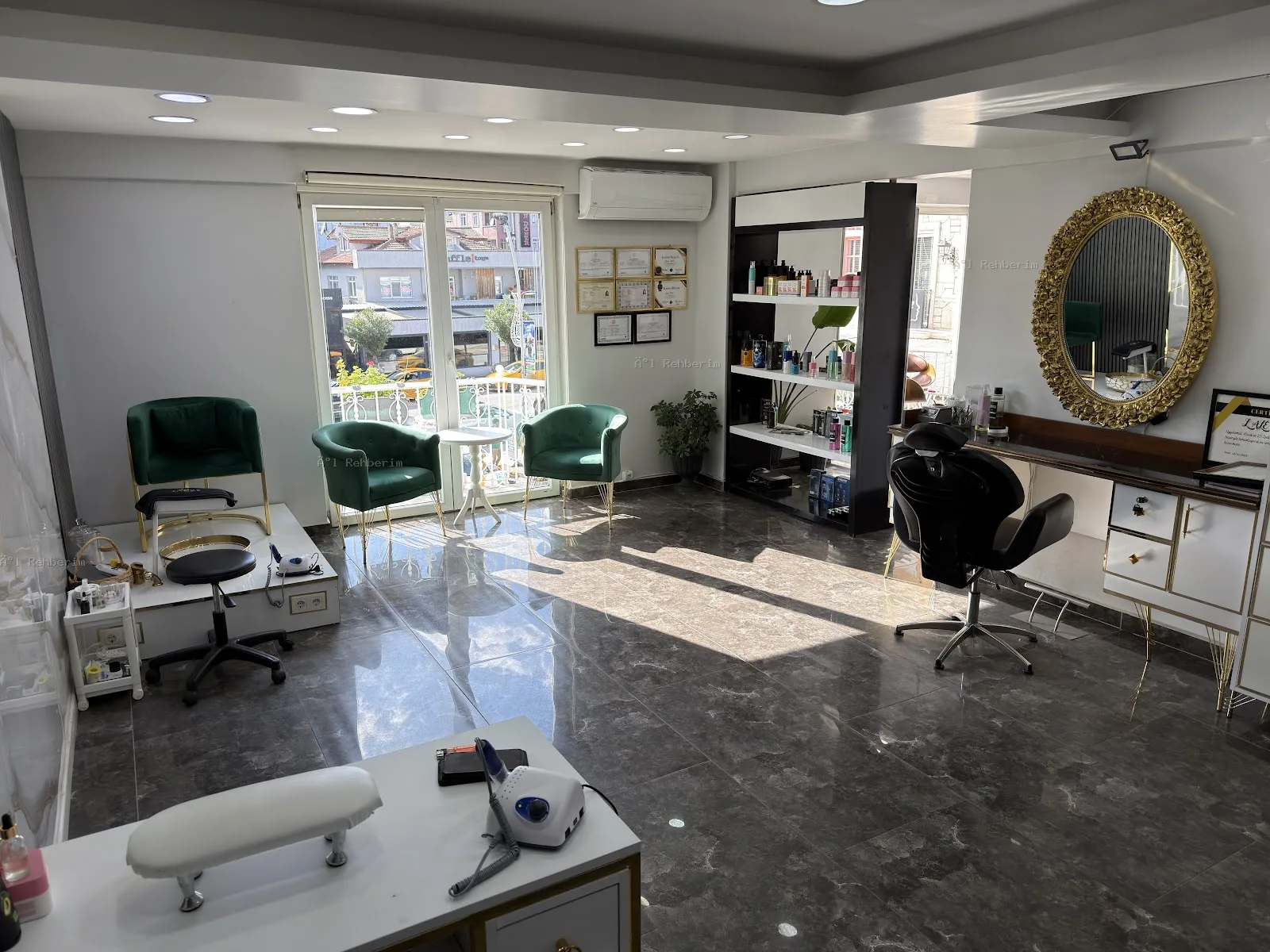 LK Güzellik Salonu • Bay & Bayan Kuaförü