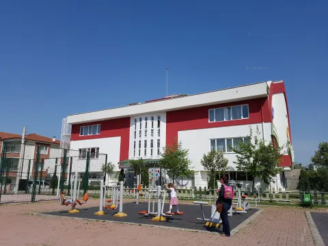 Pembe Bulut Kreş
