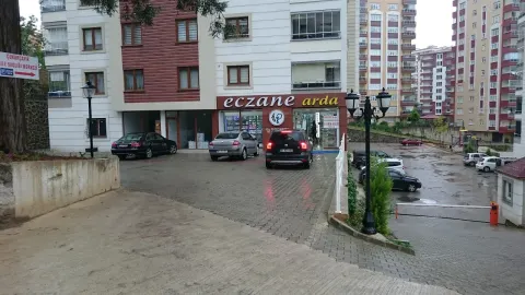 Arda Eczanesi