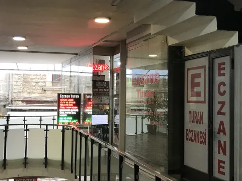 Turan Eczanesi
