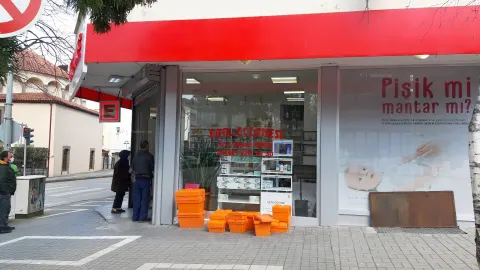 Erol Eczanesi