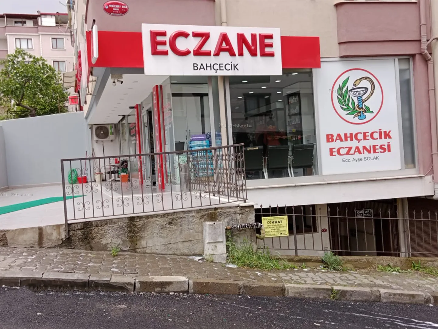 Bahçecik Eczanesi